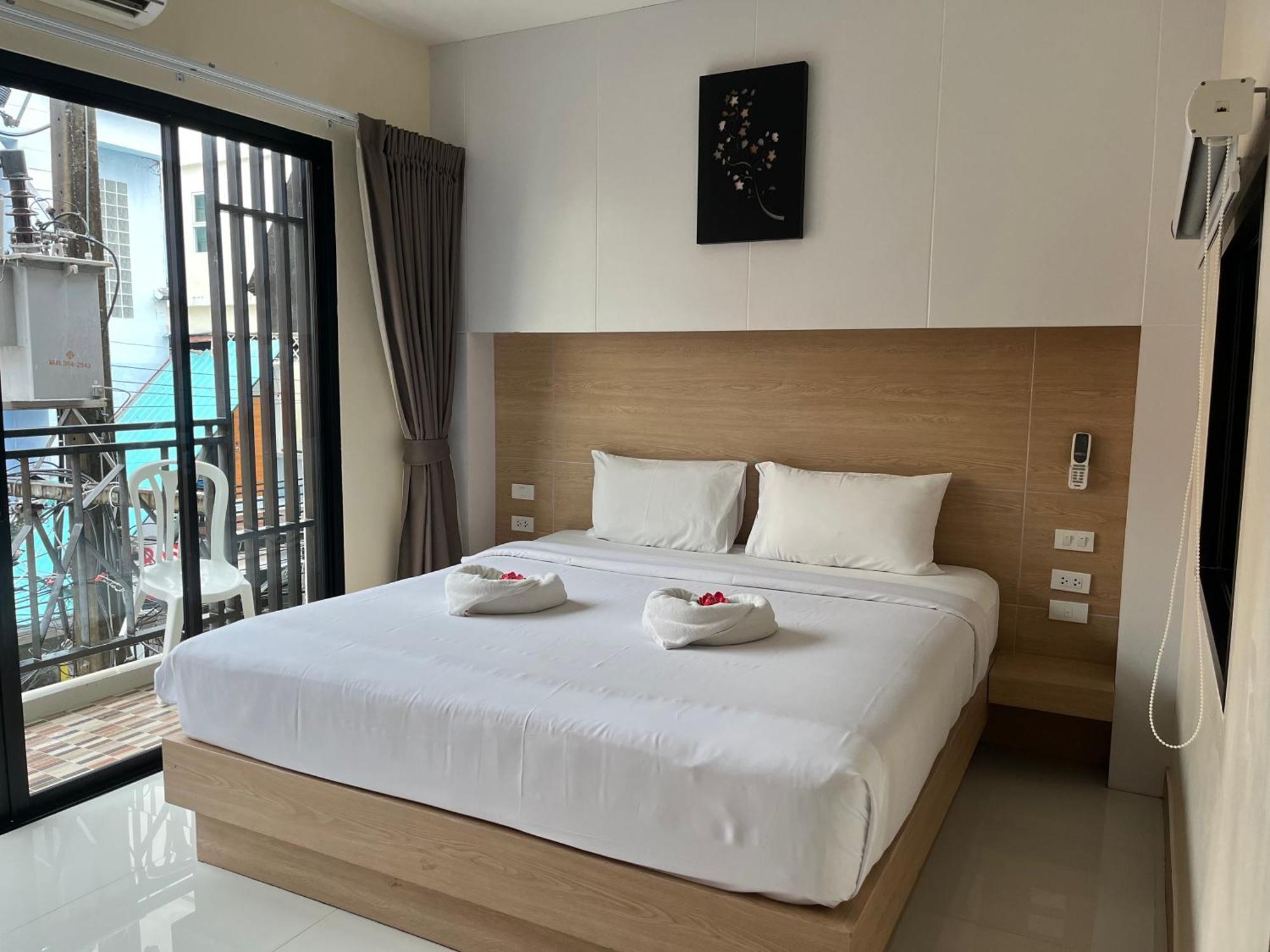 I Am O'Tel Patong Hotell Exteriör bild