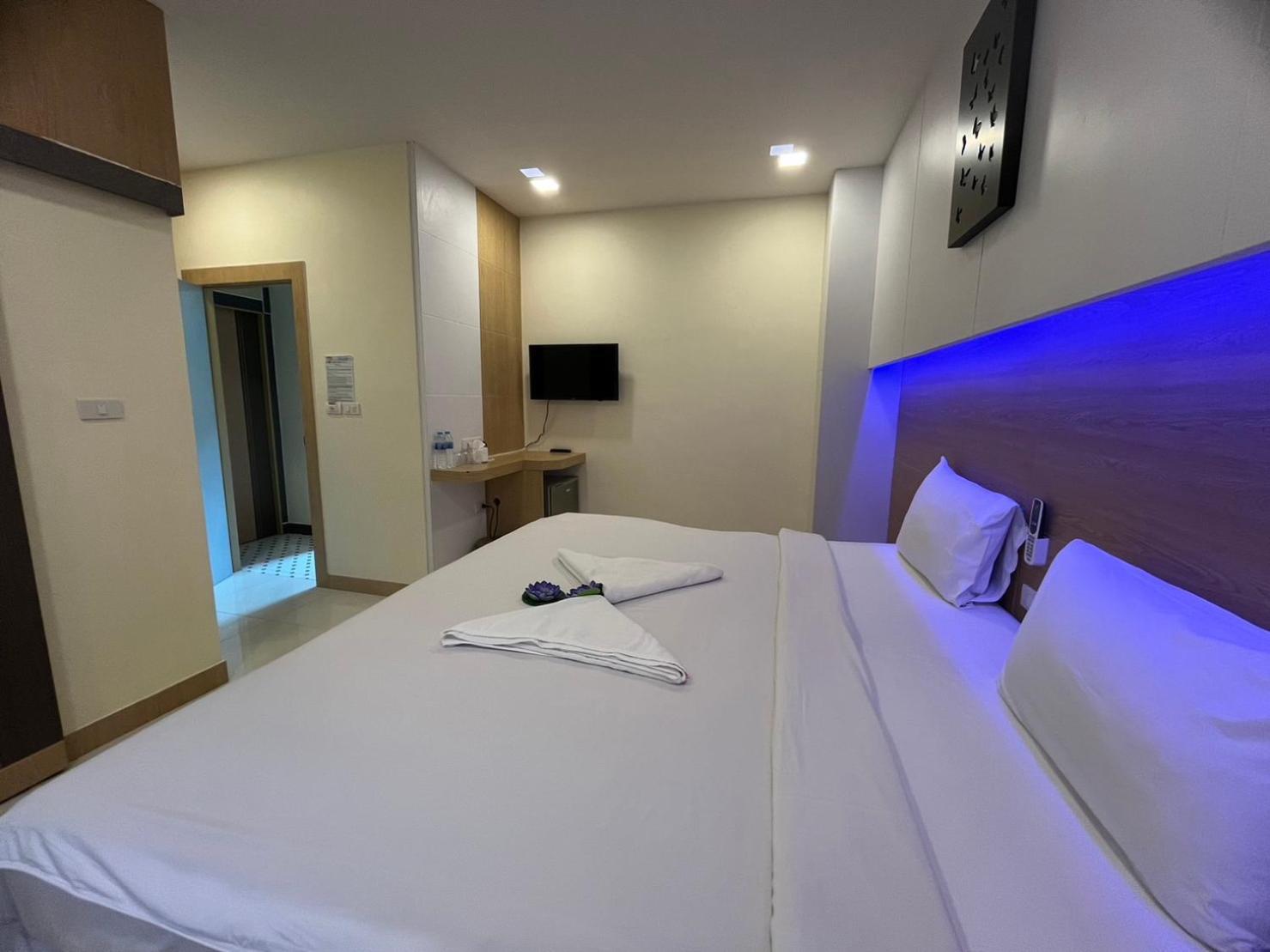 I Am O'Tel Patong Hotell Exteriör bild